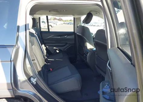 2023 Jeep Grand Cherokee Laredo 4X4 из США, поврежденный, VIN 1C4RJHAG4PC586189